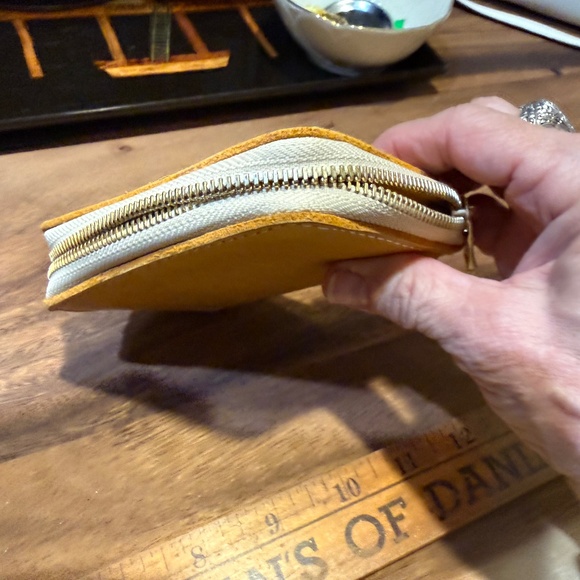 PORTLAND LEATHER SMALL ZIP WALLET - Picture 5 of 6